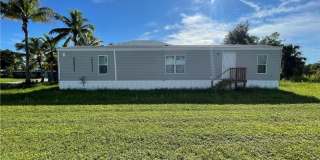 Naples 3/2 updated home FIRST MONTH FREE Gallery 1