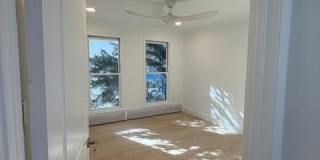 910 W Hallam Street unit: 12 Gallery 17