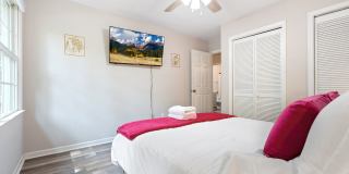 2be / 1.5ba Duplex Unit B - Great Convenient Location Gallery 47