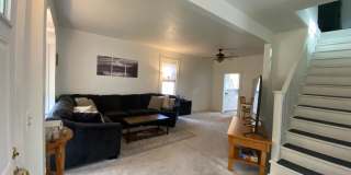 Pet Friendly |Stylish 3 Bedroom | 2 Bath Duplex in The Dalles – Great Location & Modern Comforts Gallery 9