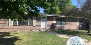 1740 Manzanita St Gallery 1