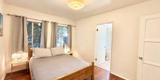 2 Bedroom + 2 Bathroom Bungalow | Midtown Ventura | Furnished Gallery 18