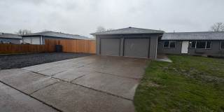 Newly Remodeled 2 Bedroom! Gallery 1