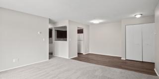 Chalet Villa Apartments Gallery 9