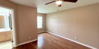 Spacious 4 Bed 3 Bath Home w FULLY FENCED YARD for Rent! Gallery 30