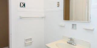 The Manor Gallery 15