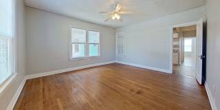 Cozy Upstairs Retreat in Prime San Marco Location! Gallery 12