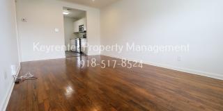 Beautiful Brookside duplex unit - NO PETS Gallery 14