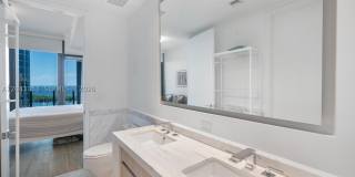 2831 S Bayshore Dr Gallery 9