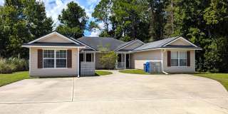 **SPECIAL for this 3/2 Duplex on 12 month lease** CURRENTLY WAIVING ADMINISTRATIVE FEES OF $250 IF APPLY, APPROVED AND MOVE-IN BY END OF THE SEPTEMBER!! READY FOR IMMEDIATE MOVE-IN. Gallery 1