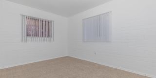 Country Club Apartments Gallery 8