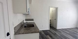 2001 Cedar Avenue Gallery 4