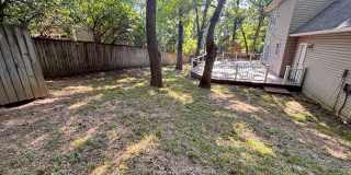 Beautiful 4BR Home with New LVP Flooring & Lawn Care Included Near The U of A! Gallery 23
