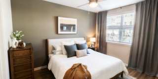 Woodlands Creekside Gallery 9