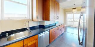 2238 Hyde Street Gallery 6