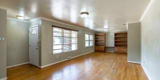 3104 49th Street Gallery 4