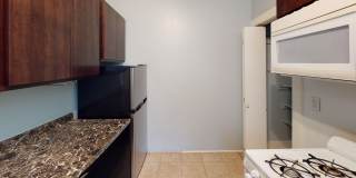 Sunny 1BR in East Rock | Hot Water & Gas Included | Walk to Yale Gallery 2
