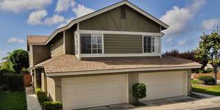 Freshly Painted 2BR/2.5BA Condo with Peak a Boo Ocean View!! Gallery 1