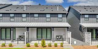 End Unit Luxury Townhome for Lease at the Courtyards at Hidden Crest - 6931 NE 132nd Way Gallery 42