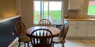 Sunny and spacious 3 bed, 2.5 bath house with living and family room, with huge back yard! Gallery 5