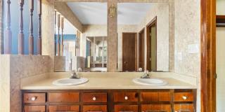 6009 Dalton Road Gallery 21