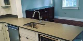Beautiful 2 BR/1 BA Furnished Apartment Available in Downtown Charleston! Gallery 11