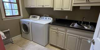 Gorgeous 4 bedroom, 3 Bathroom Home in Lakeside on Long Lake Gallery 21