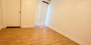 1511 1/2 North Hoover Street Gallery 7