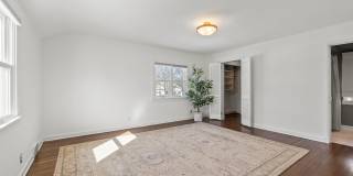 Beautiful Arlington Home South of Lane Gallery 24