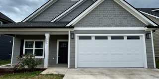 Beautiful New Build 3 Bed, 2.5 Bath, 2 Car Garage - Community Pool & Walking Trail! Gallery 1