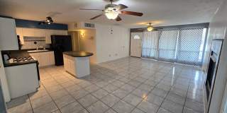 Beautiful 3 bed/ 1 bath home on large lot with walled and fenced front and back yard! Gallery 6
