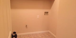3+2 in Riverlakes - Ready Now!  PRICE REDUCTION - $2250 Rent Gallery 15