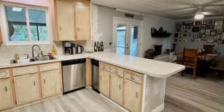 Nice 3 Bedroom (+Bonus Room) Home For Rent - Includes Weekly Pool & Monthly Cleaning Services! Gallery 18