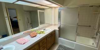 Cozy 2 Bedroom Lower Apartment - Utilities Included Gallery 8