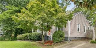 1136 Gilbert Street SE Gallery 24