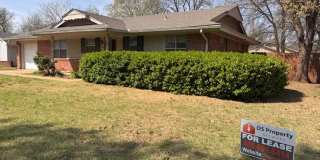 3 bed 2 bath in a great neighborhood in Norman, Refreshed and ready for move in! Gallery 1