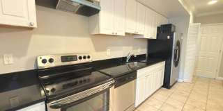 1246 QUEEN Street NE unit: 2 Gallery 10