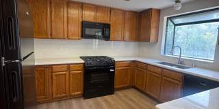 SPACIOUS 4BED / 2BATH HOUSE IN CANDLEWOOD SUBDIVISION OFF SHASTA VIEW SPACIOUS 4BED / 2BATH HOUSE IN CANDLEWOOD SUBDIVISION OFF SHASTA VIEW Gallery 9