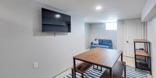 1935 CAMBRIDGE Street Gallery 34