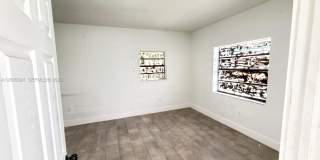 301 NW 37th St Gallery 3