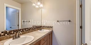 Beautiful Home With Balcony and Great Location! ** NEW PRICE $2,650 and REDUCED SECURITY DEPOSIT ** Gallery 16