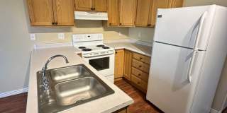 3 BEDROOM, 2 BATHROOM TOWNHOUSE WITH 1 CAR ATTACHED GARAGE Gallery 9