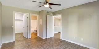 The James Apartments Gallery 55