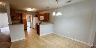 Conveniently Located Duplex! Gallery 4