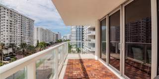 5750 Collins Ave Gallery 11