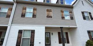 4BD / 4.5BA FOR RENT Gallery 1