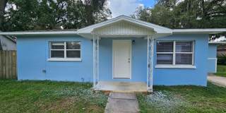 Charming 3-Bedroom, 2-Bath Home with Bonus Room and Detached Garage in Lakeland!! Gallery 1