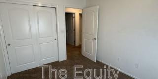 2506 West Lark Avenue Gallery 17