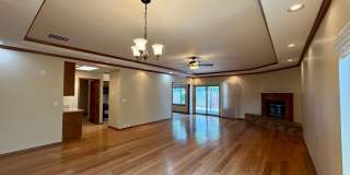 Attractive 3 Bedroom 2 Bathroom Home In The Northeast Heights! Gallery 6