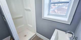 4831 E Washington St - Unit 4 - $995.00/mo. with $250 of second month Gallery 16